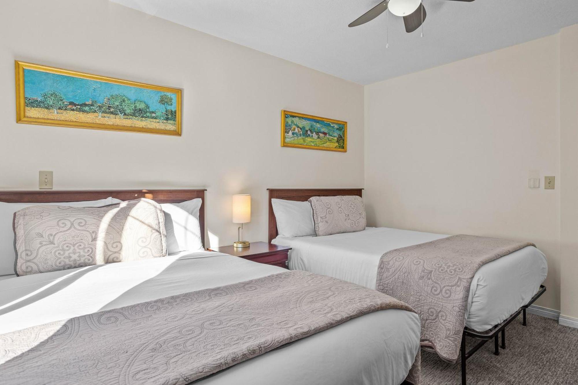 Apartamento B212 Hot Tub, Ac X3, Parking, 2 Min To Banff Gate Canmore Exterior foto